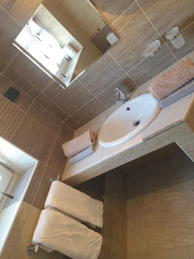 Smartno Apartmaji Sobe Josko 外观 照片